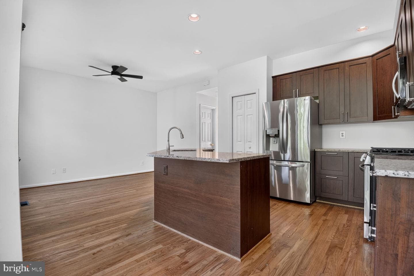 47720 Sandbank Square photo 6