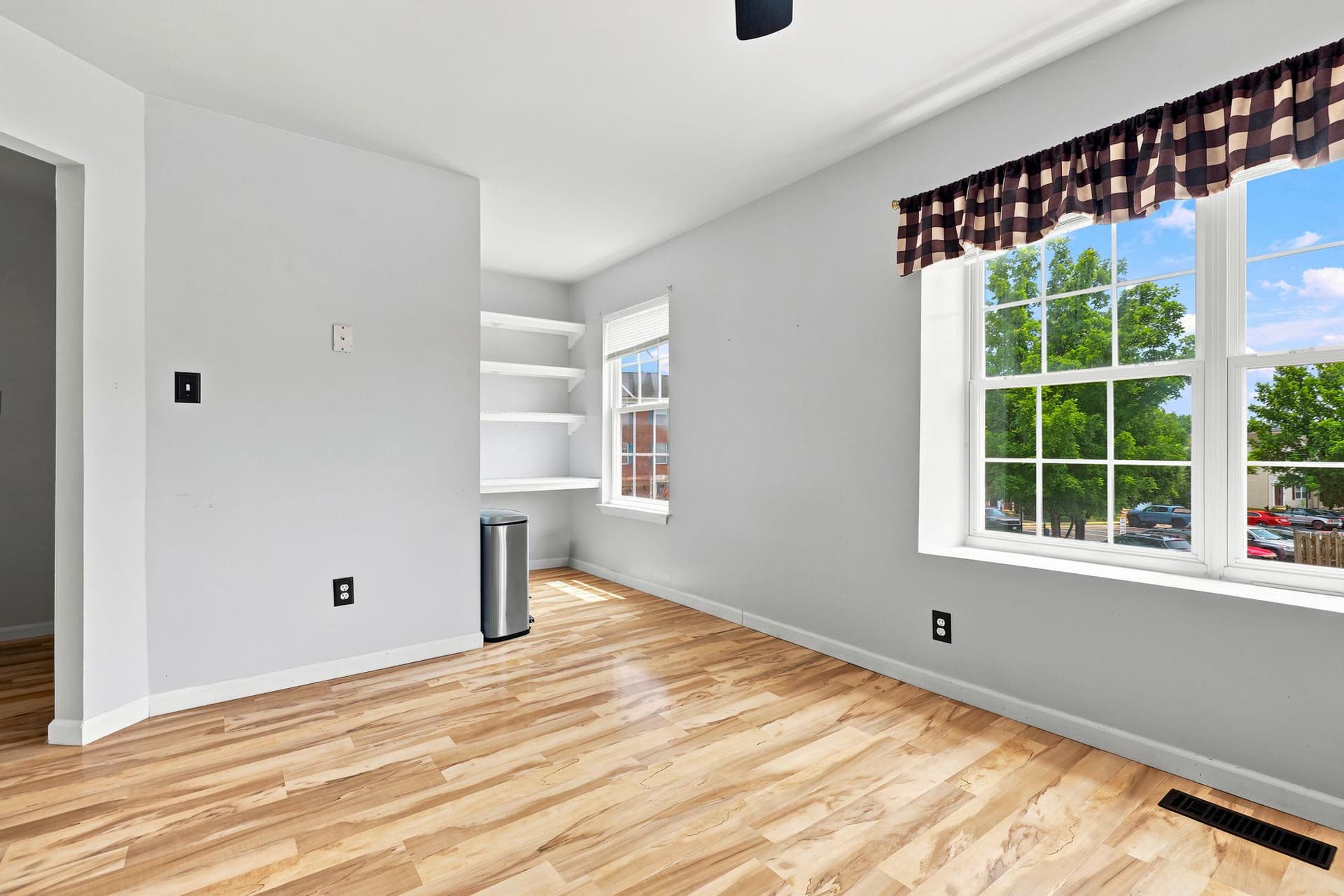 806 E Vanderbilt Terrace SE photo 28