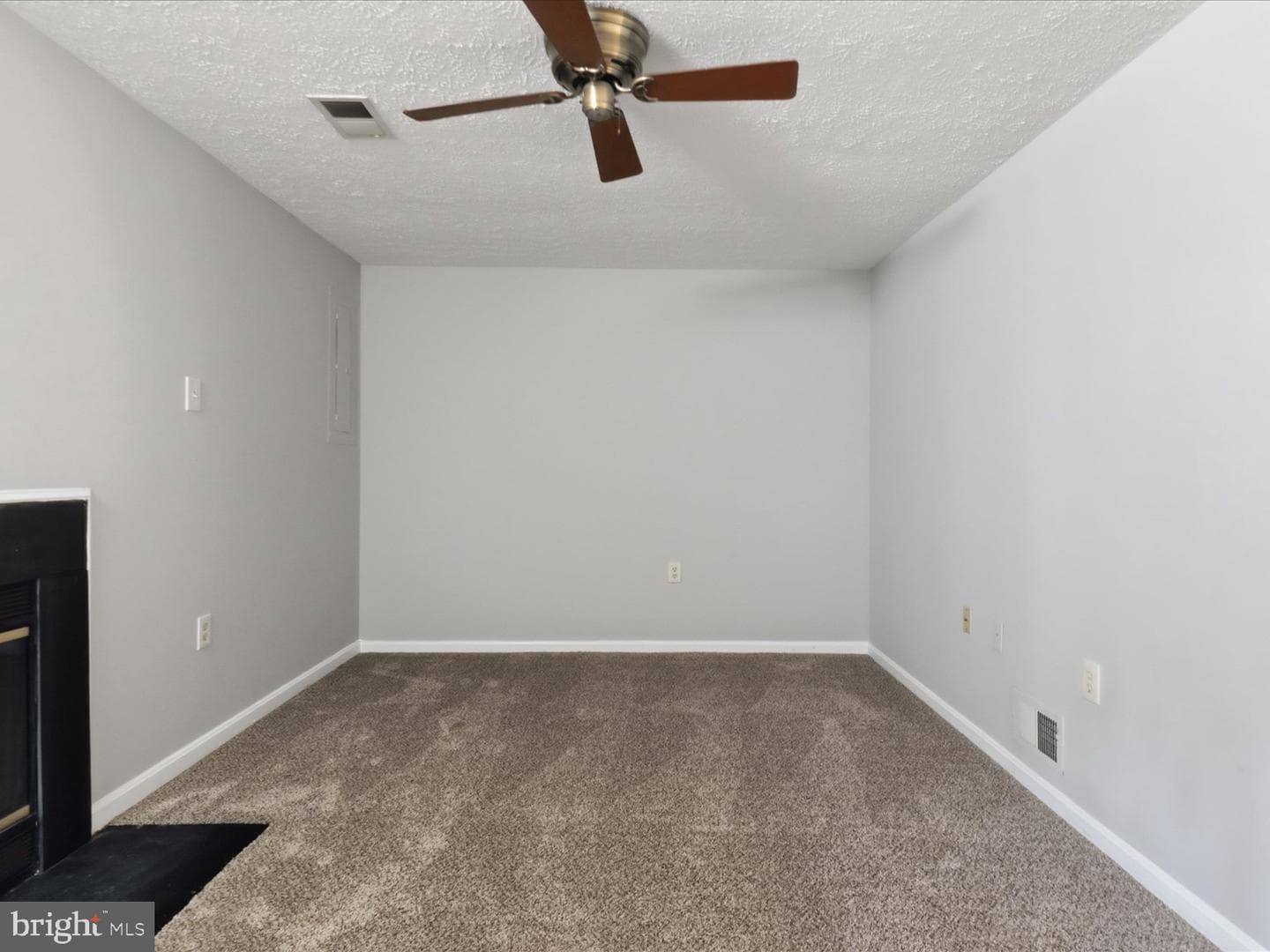 609 Tammy Terrace SE photo 31