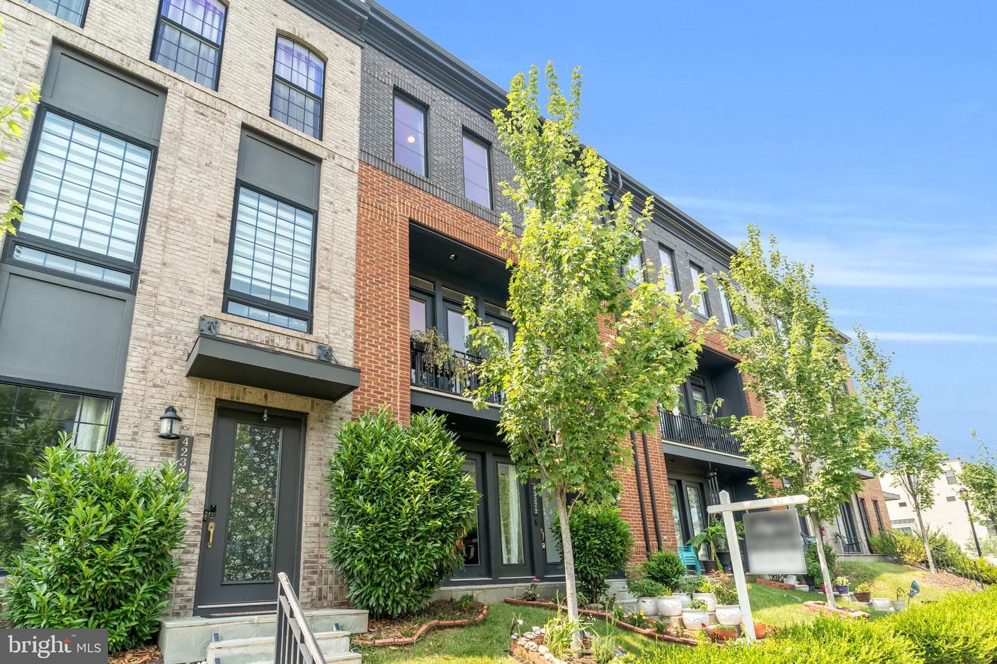 42322 Sillas Square, Brambleton