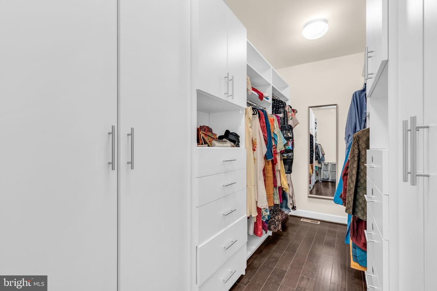 42322 Sillas Square photo 31