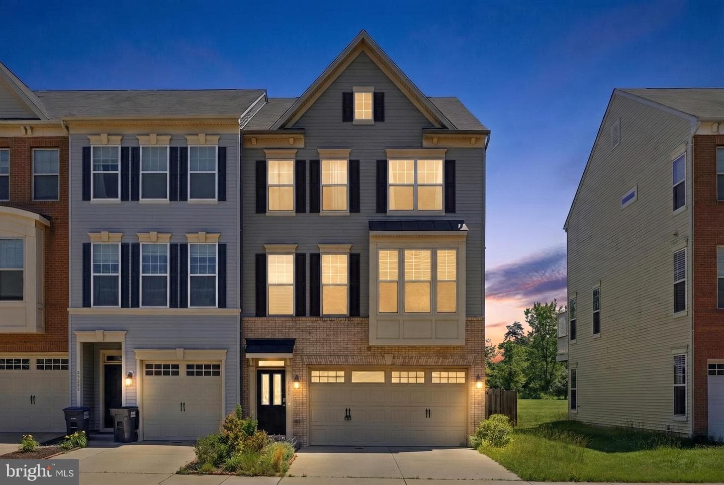 25284 Arrowroot Terrace, Chantilly
