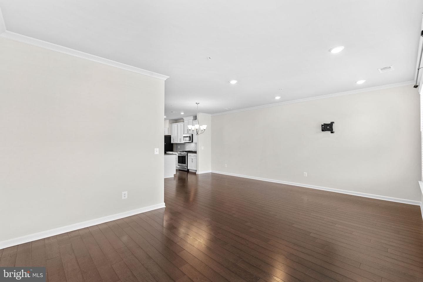45137 Kincora Drive photo 9
