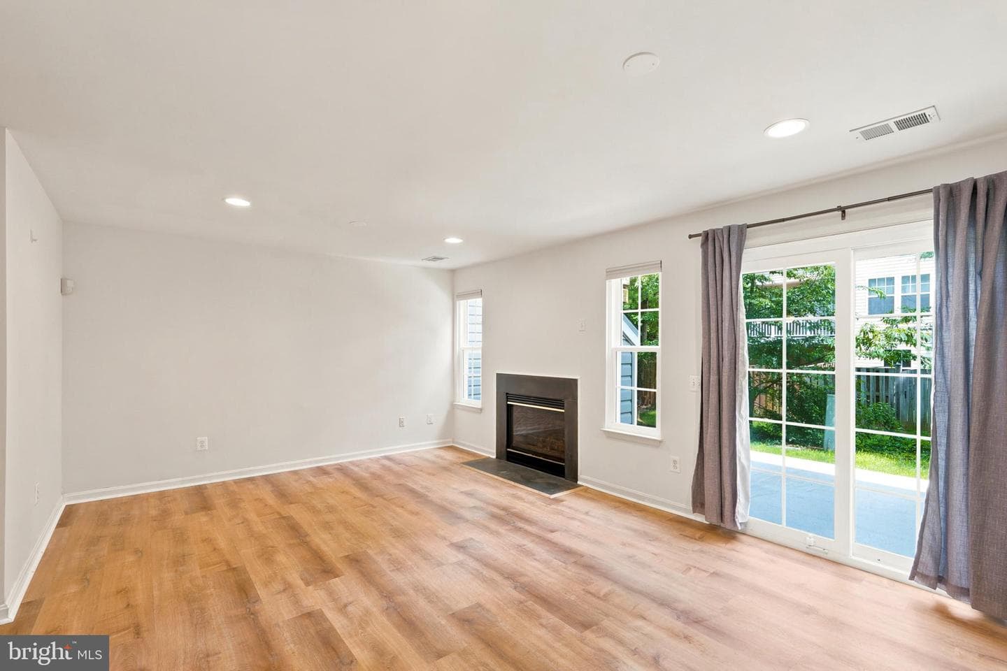 43042 Sherbrooke Terrace photo 23