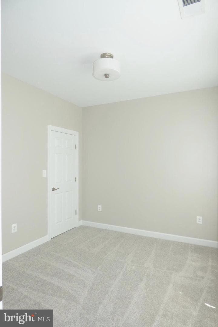 1604 Kinnaird Terrace NE photo 33