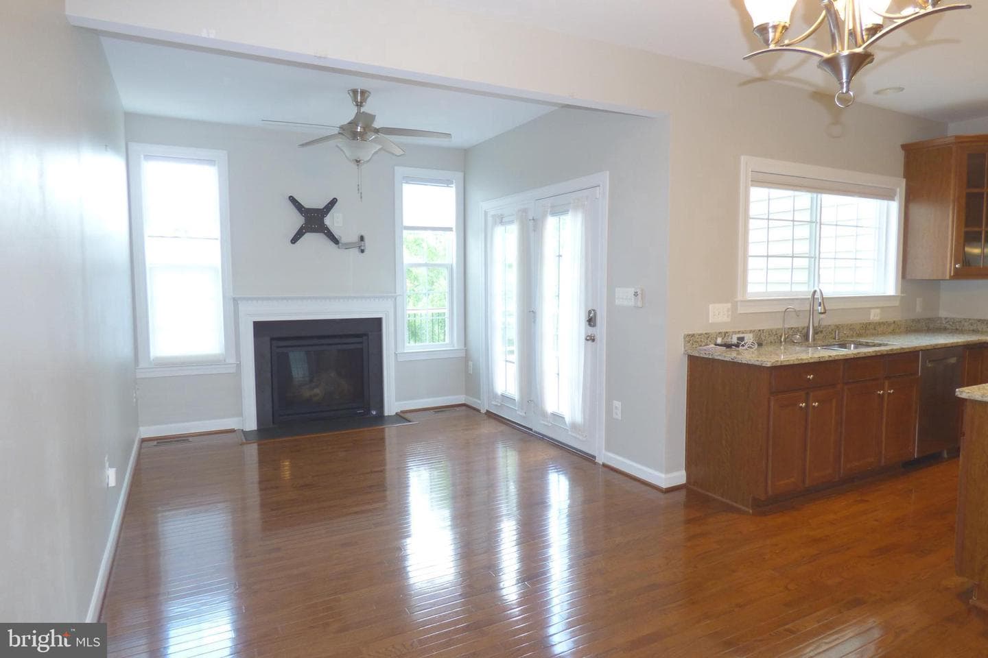 1604 Kinnaird Terrace NE photo 6