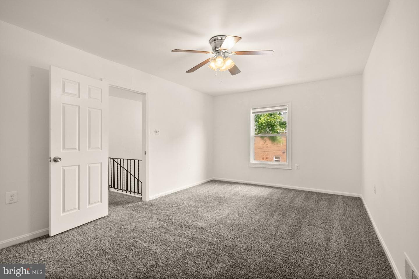 109 Mayfair Drive NE photo 28