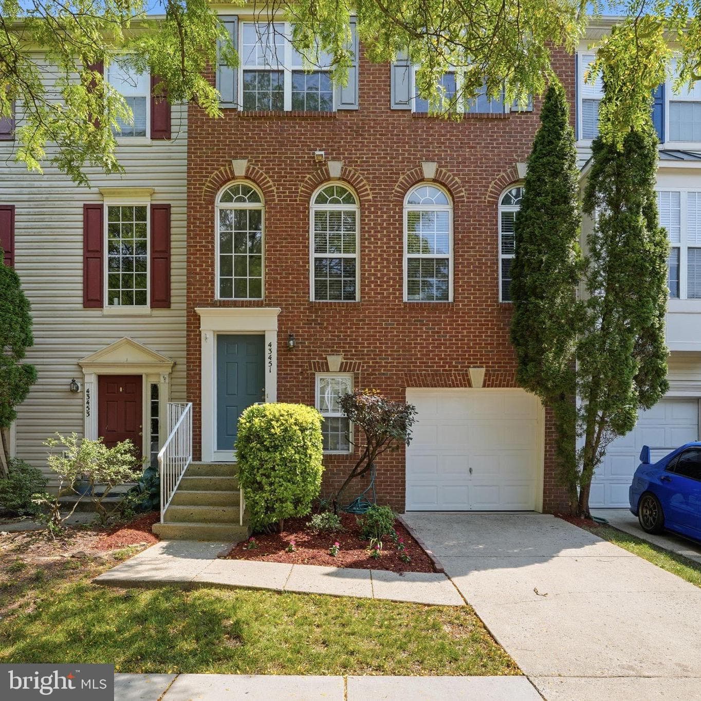 43451 Laidlow Street, Chantilly