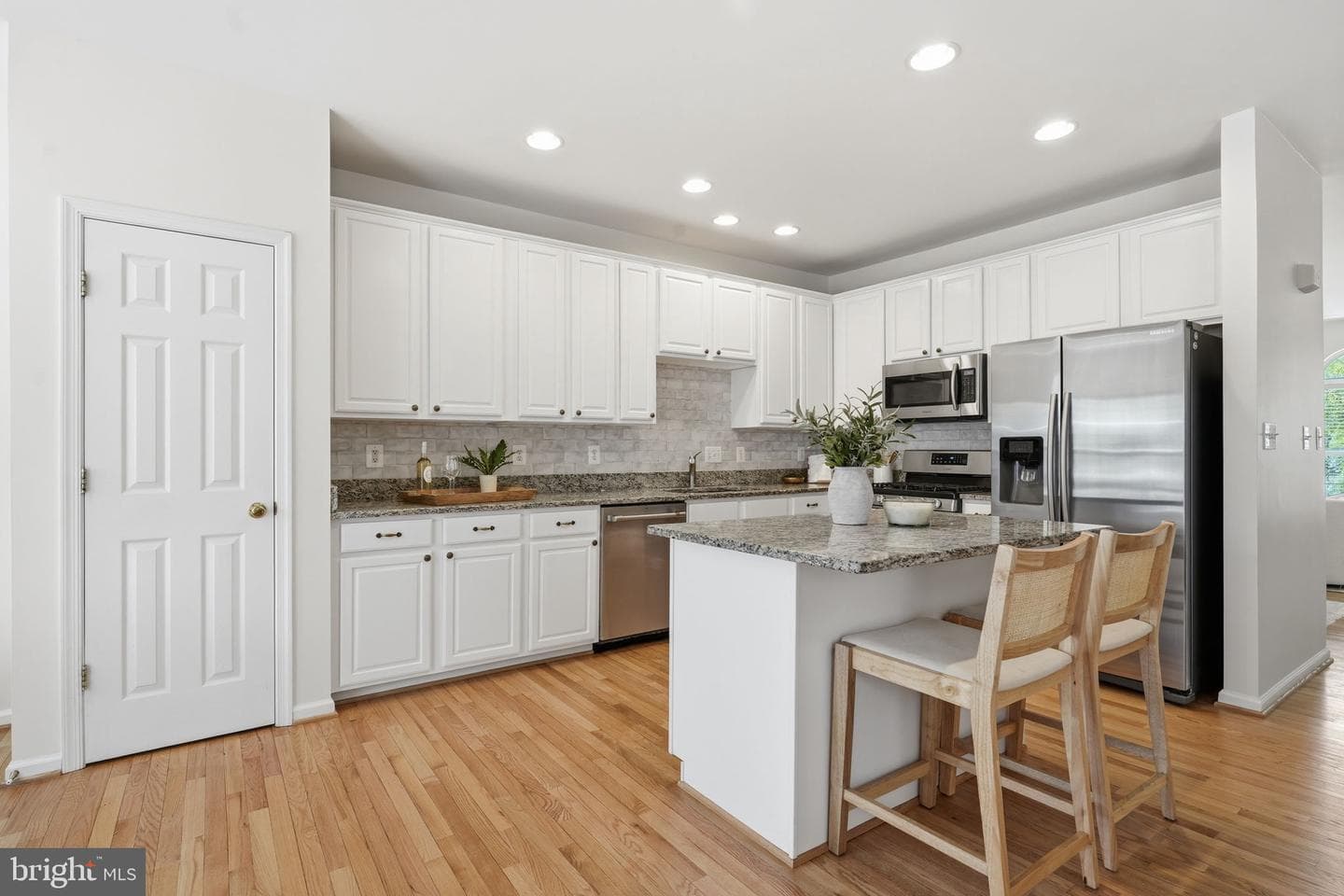 43451 Laidlow Street photo 8