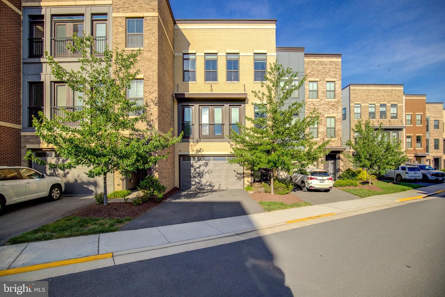 23098 Sullivans Cove Square, Brambleton
