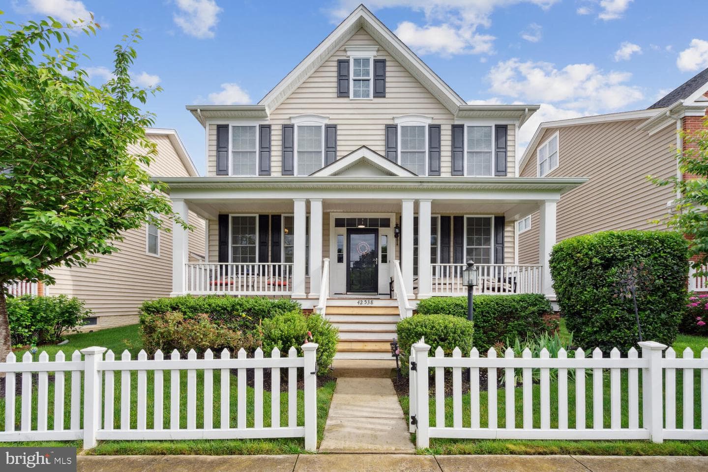 42538 Neighborly Lane, Chantilly