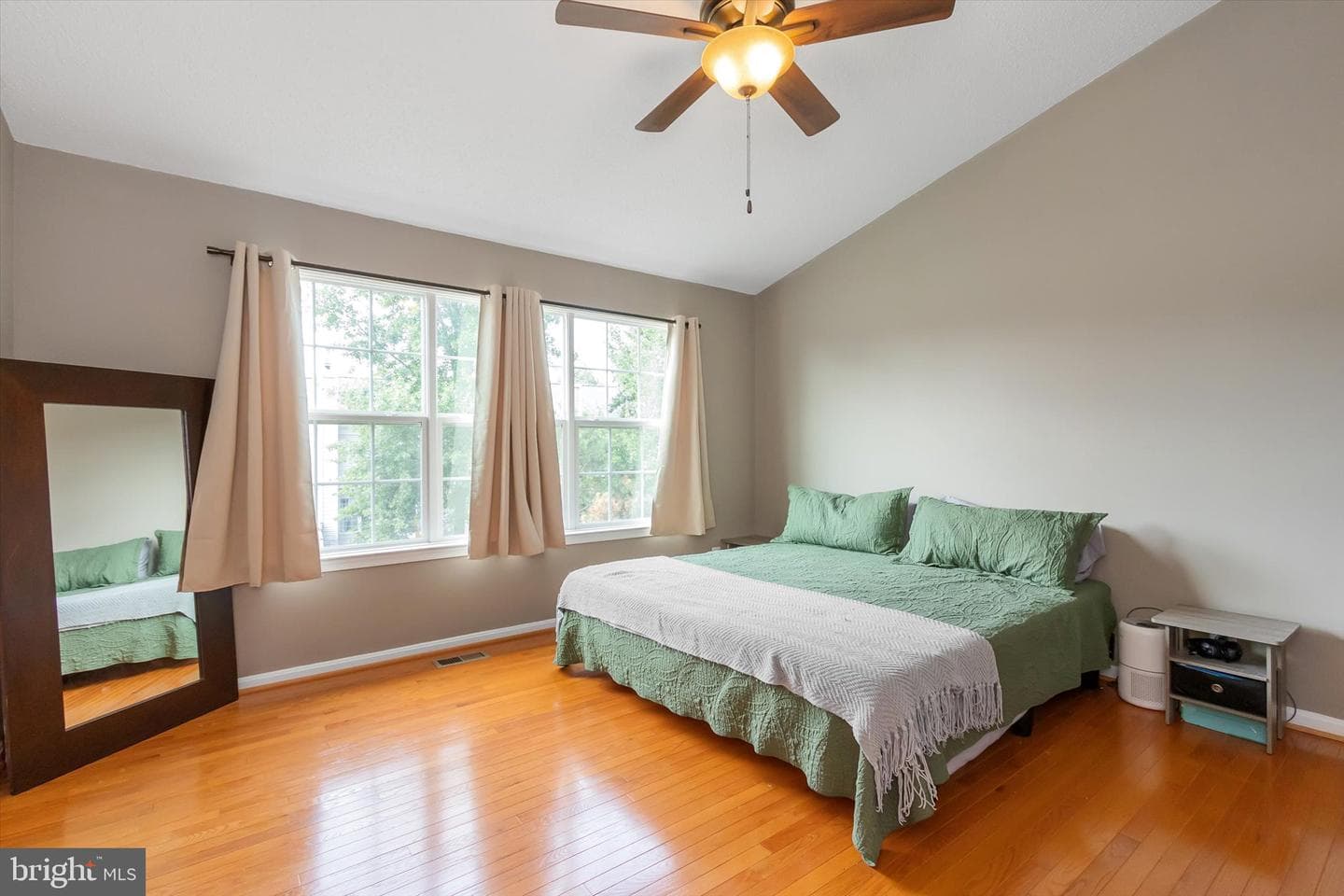 528 Jared Square NE photo 28