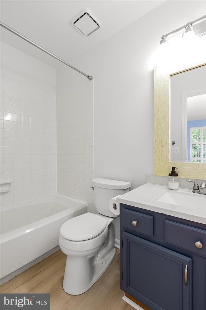 528 Jared Square NE photo 33