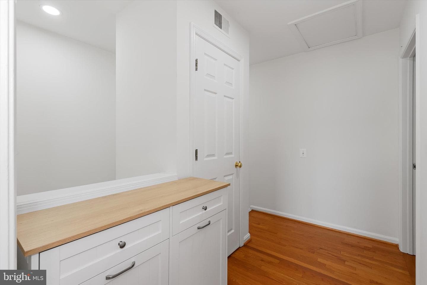 528 Jared Square NE photo 34