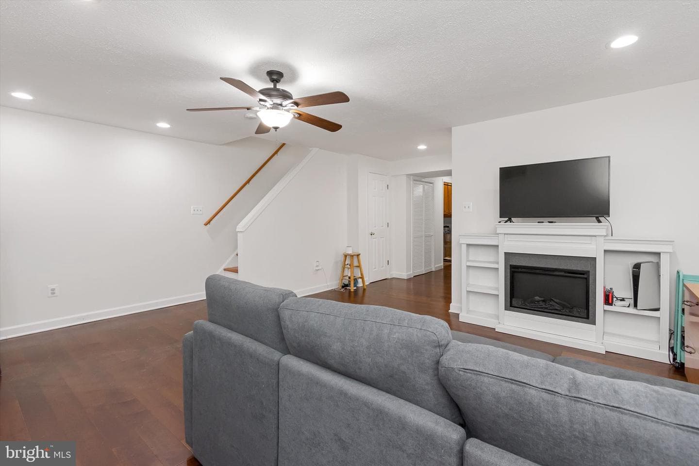 528 Jared Square NE photo 36