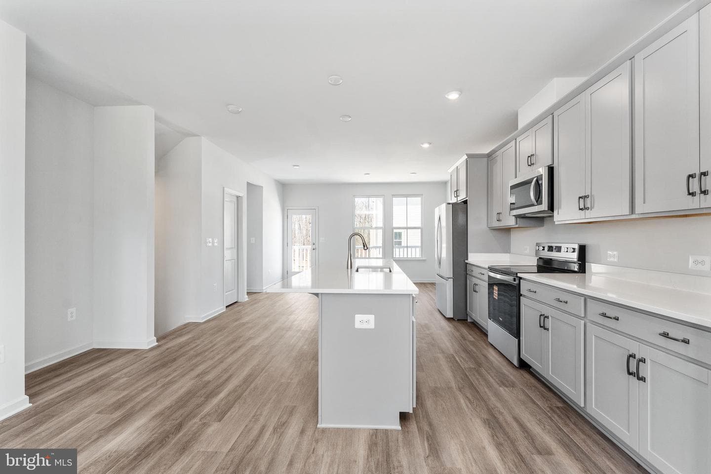 10161 Queens Way photo 20