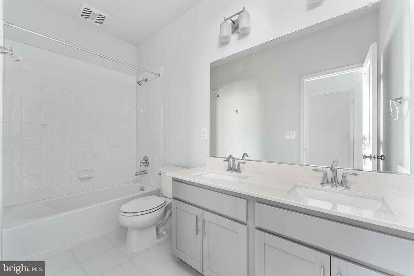 10161 Queens Way photo 30