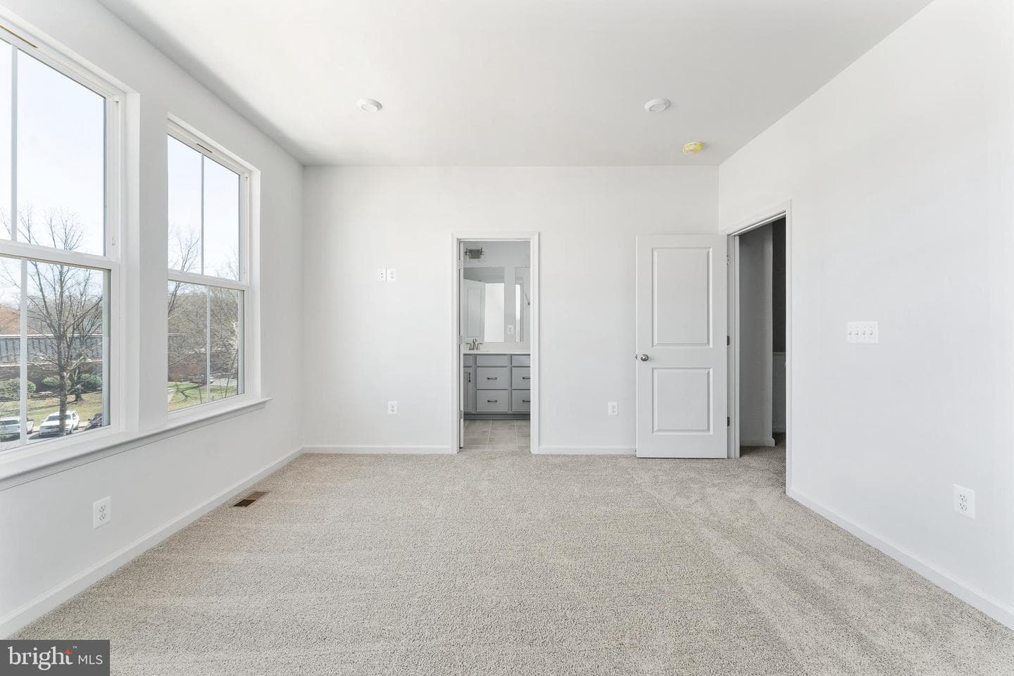 10161 Queens Way photo 34