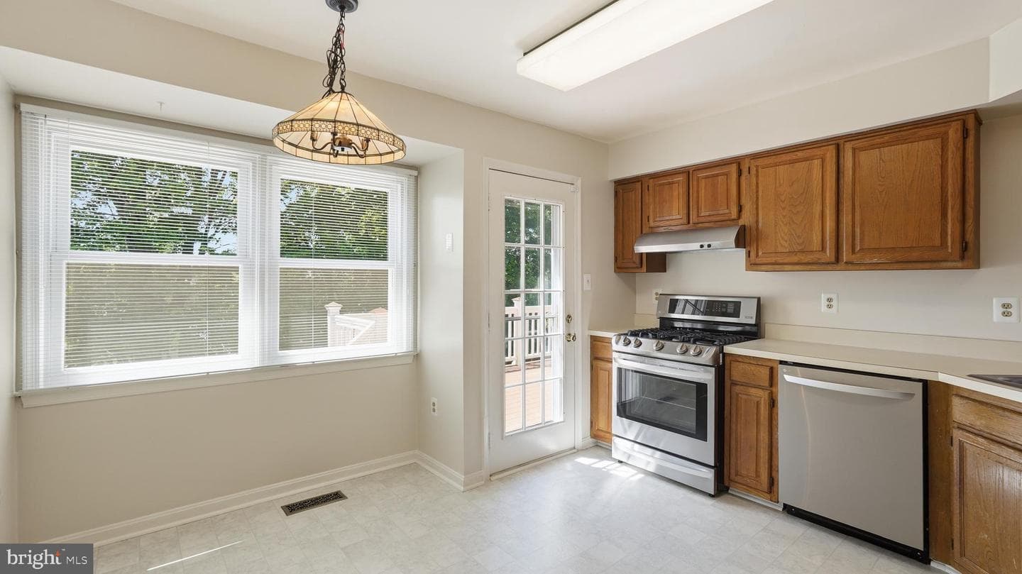 10319 Lee Manor Drive photo 13