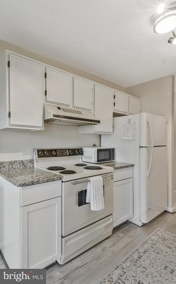 9562 Cannoneer Court #203 photo 8