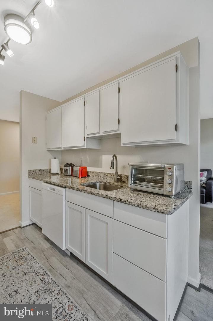 9562 Cannoneer Court #203 photo 9