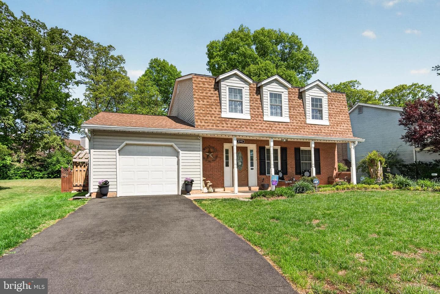 8745 Country Lane