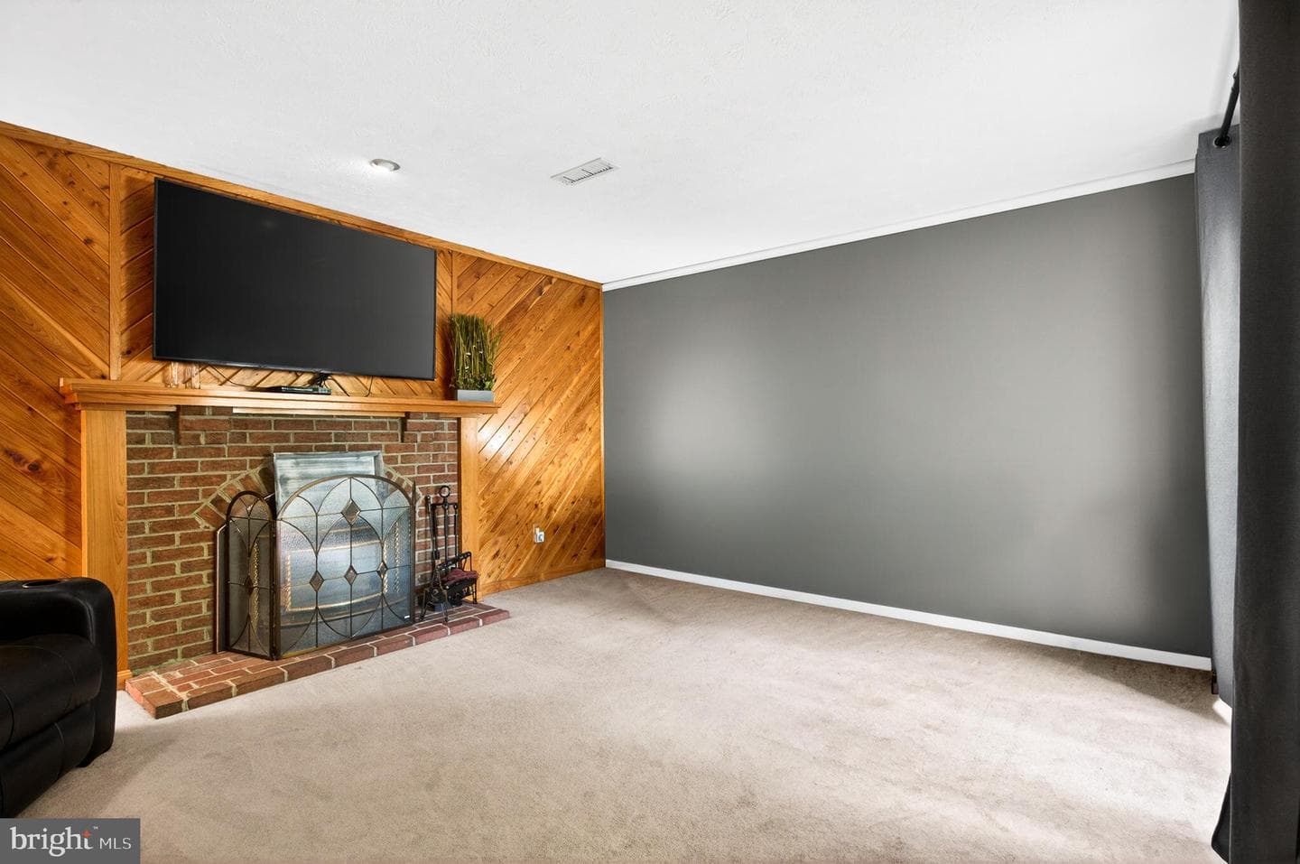 8745 Country Lane photo 24