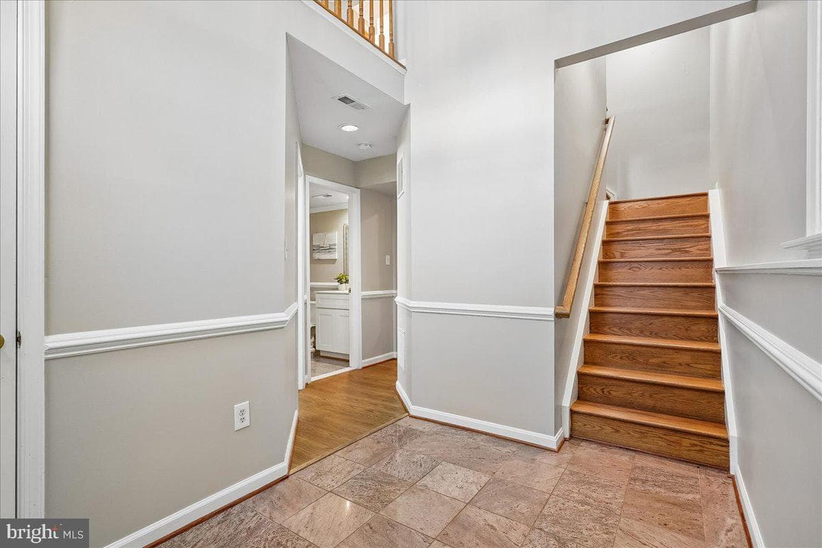 10227 Magnolia Grove Drive photo 2