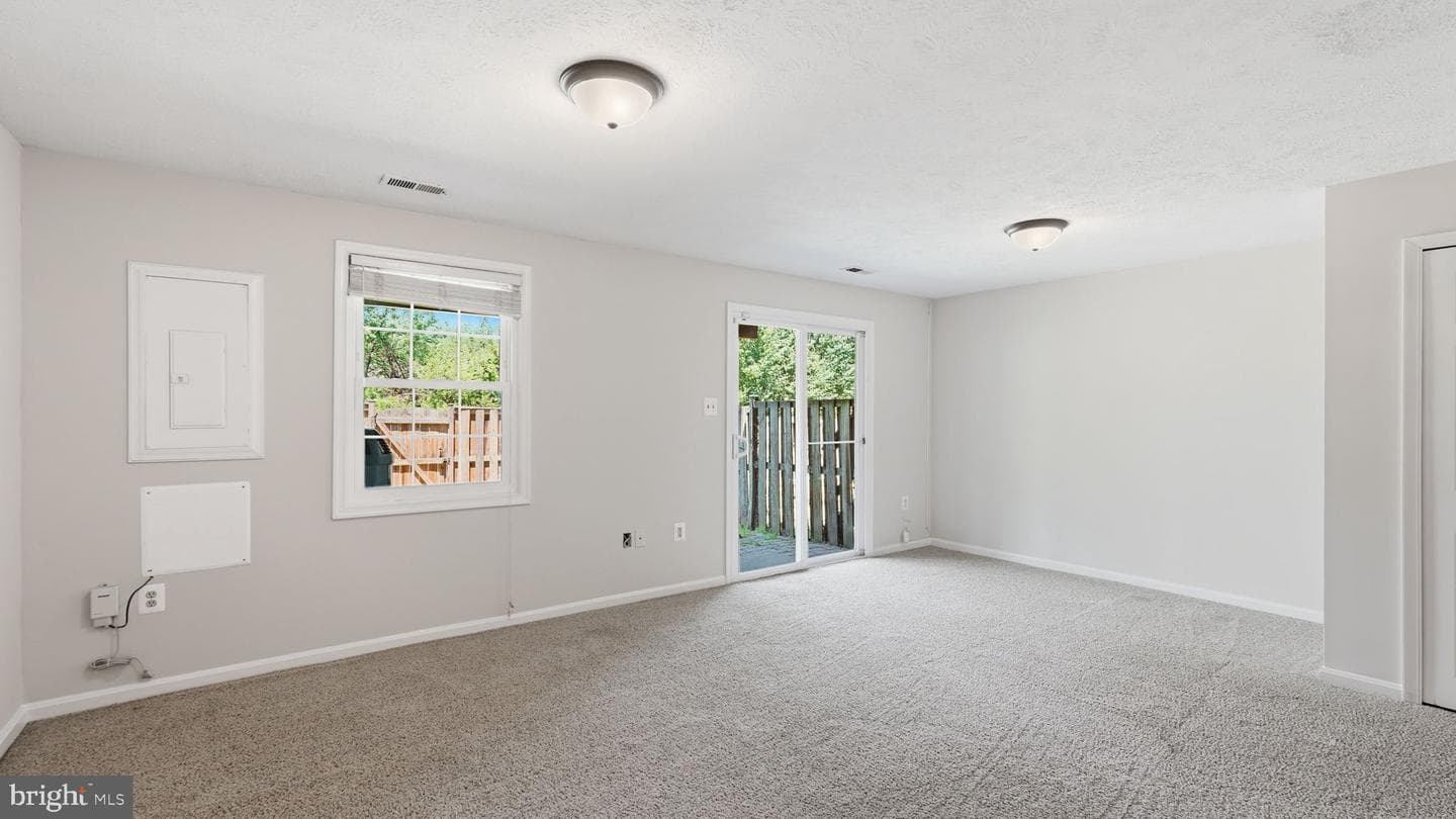 8912 Princeton Park Drive photo 32