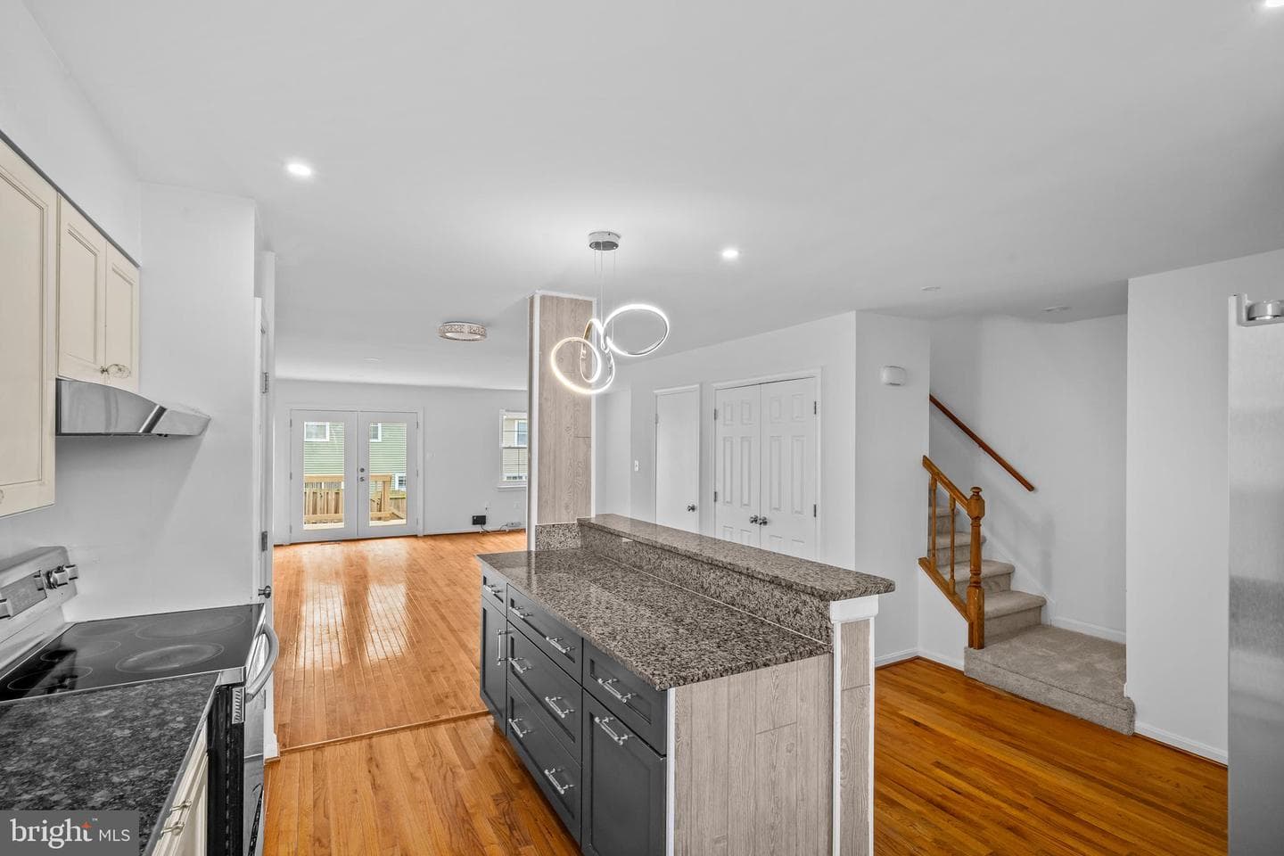 8387 Woodline Court photo 5