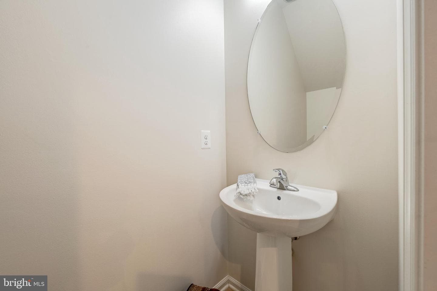 8924 Center Street photo 17