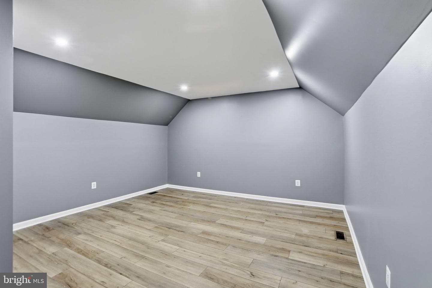 10125 S Grant Avenue photo 29