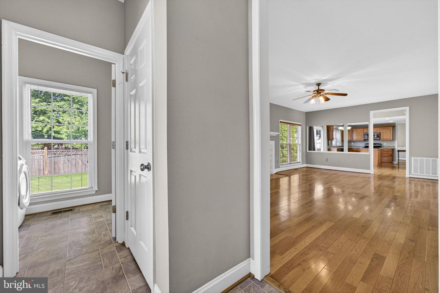 9516 Oakenshaw Drive photo 35