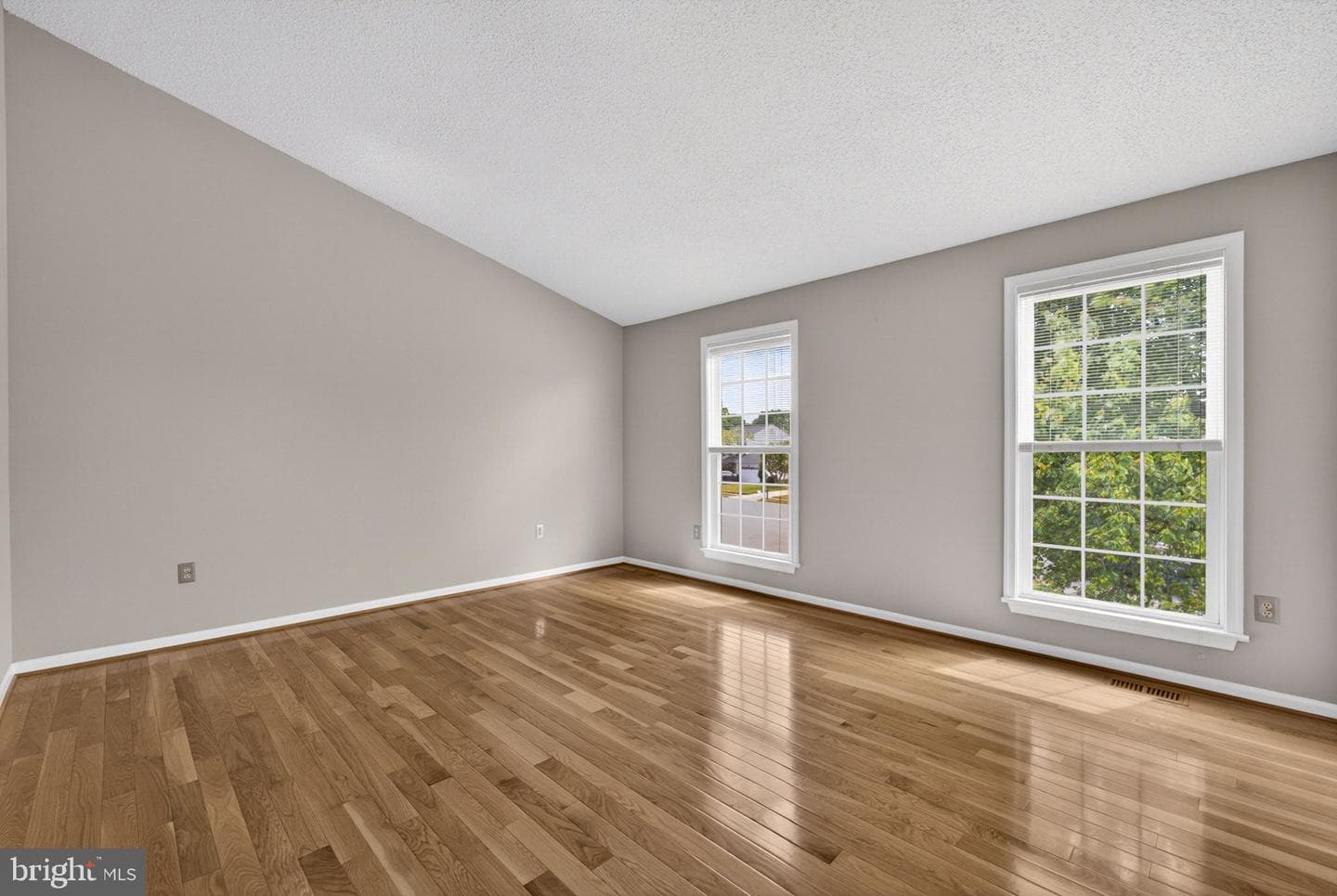 9516 Oakenshaw Drive photo 51