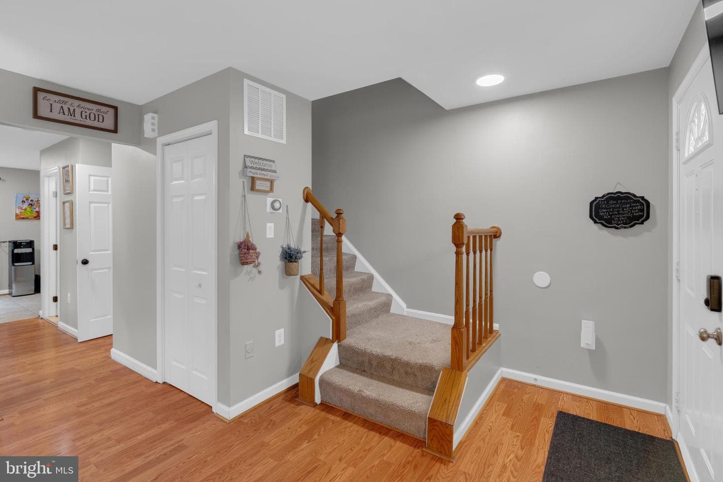 8683 Point Of Woods Drive photo 10