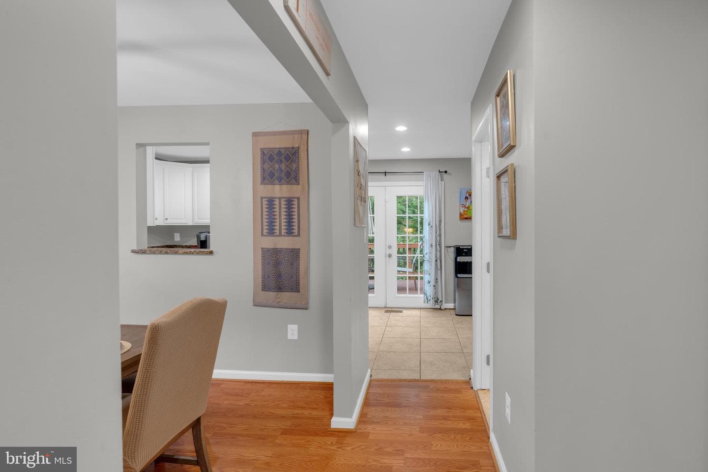 8683 Point Of Woods Drive photo 11