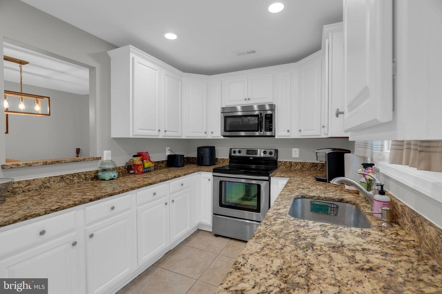 8683 Point Of Woods Drive photo 20