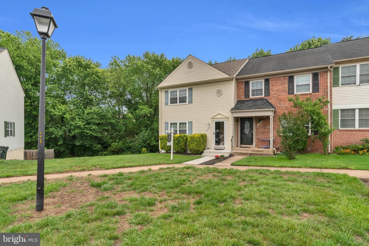 8683 Point Of Woods Drive photo 4