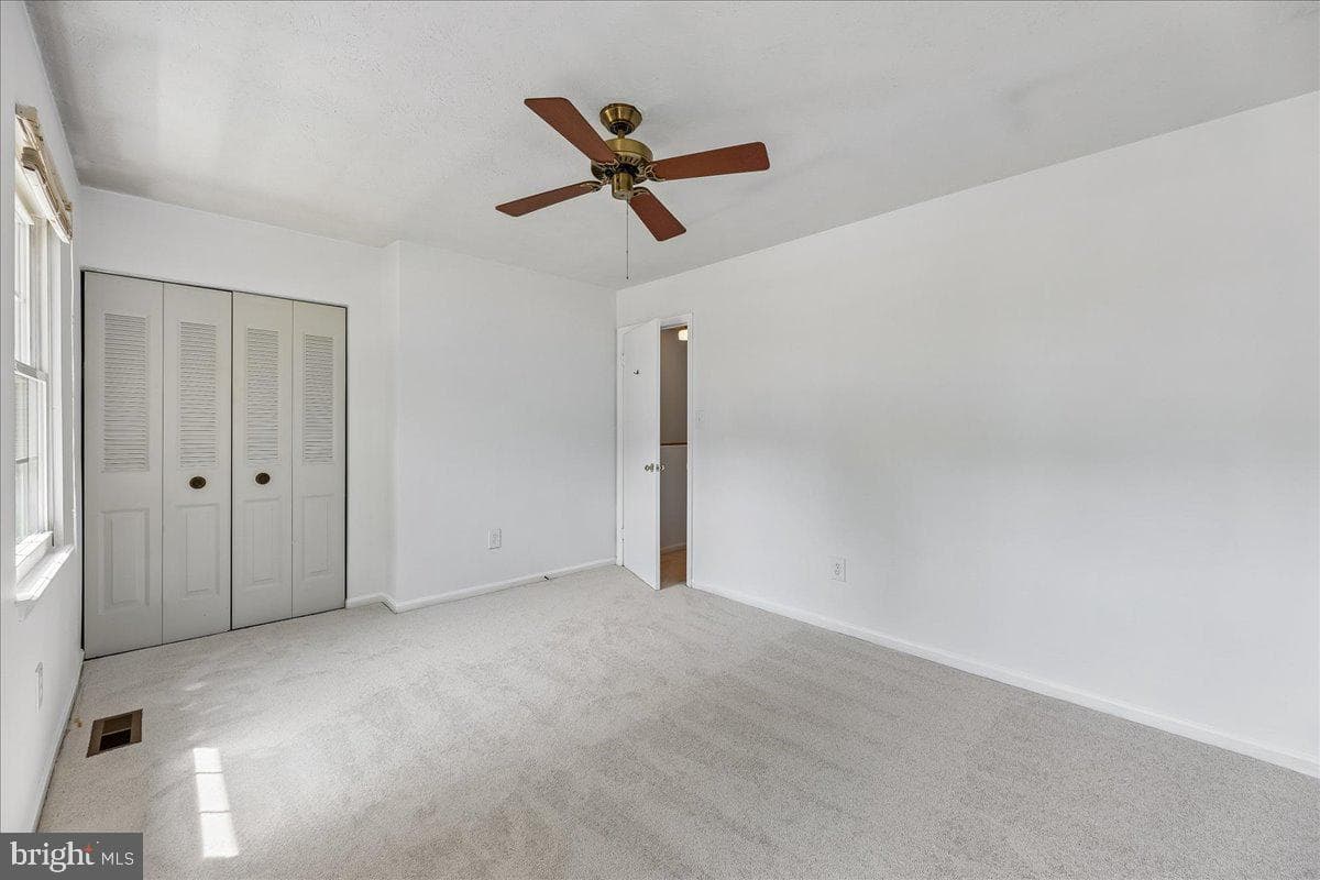 8746 Country Lane photo 22