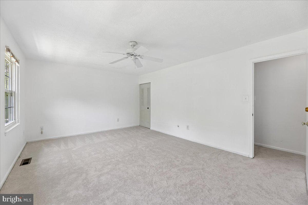8746 Country Lane photo 24