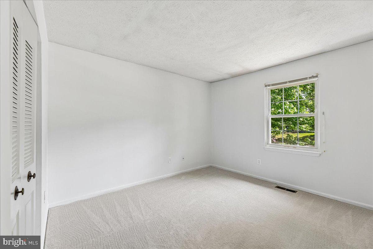 8746 Country Lane photo 25