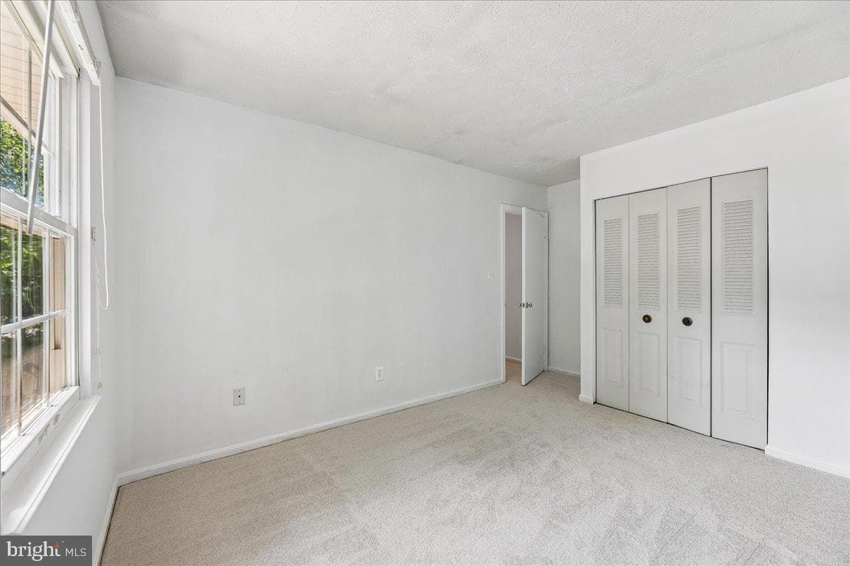 8746 Country Lane photo 26