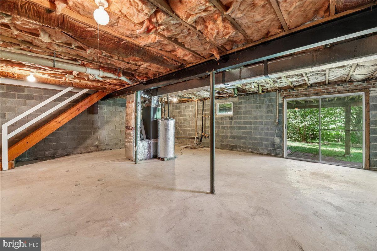8746 Country Lane photo 30