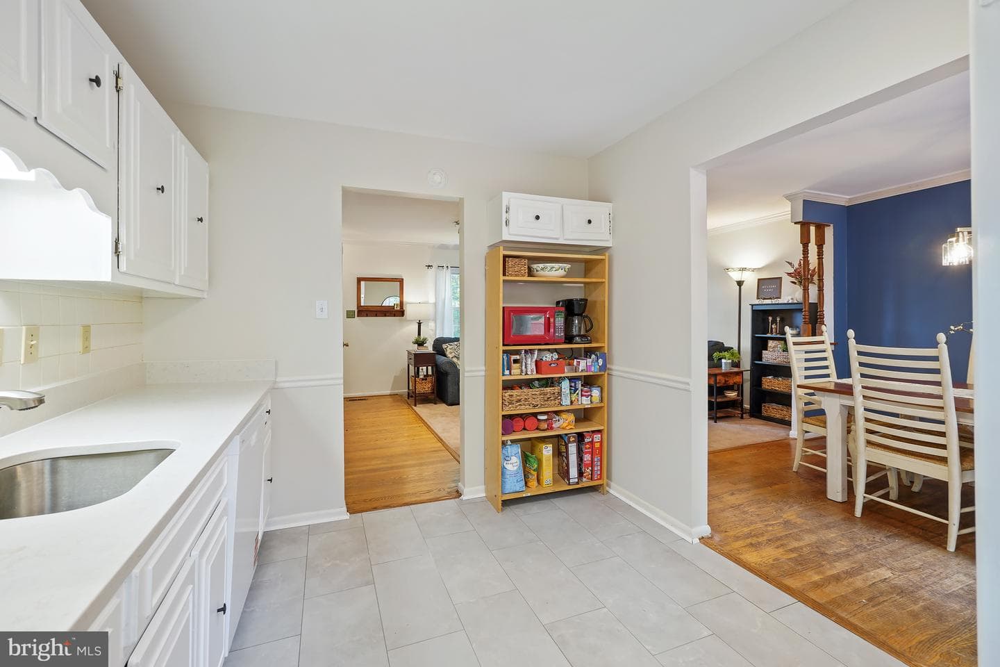 9203 Landgreen Street photo 12