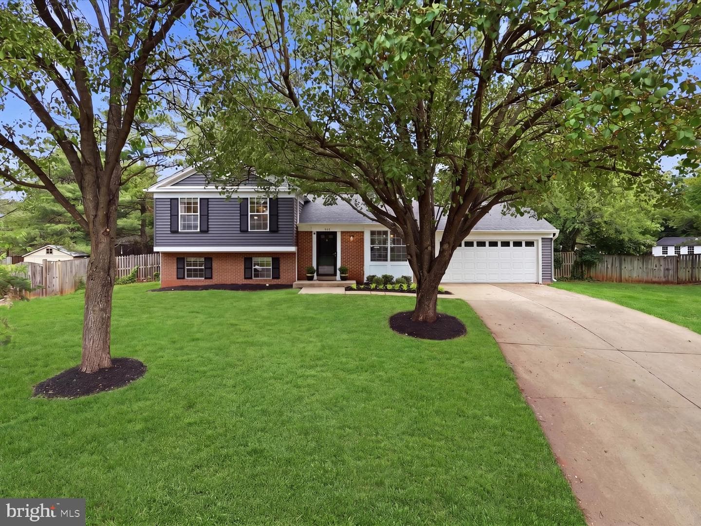 10323 Amberleigh Court photo 2