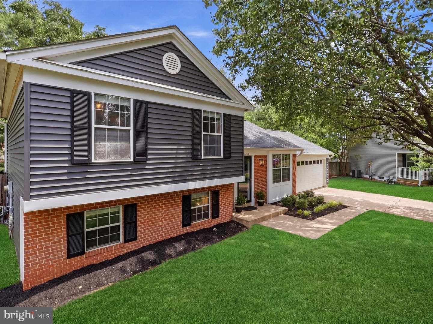 10323 Amberleigh Court photo 4