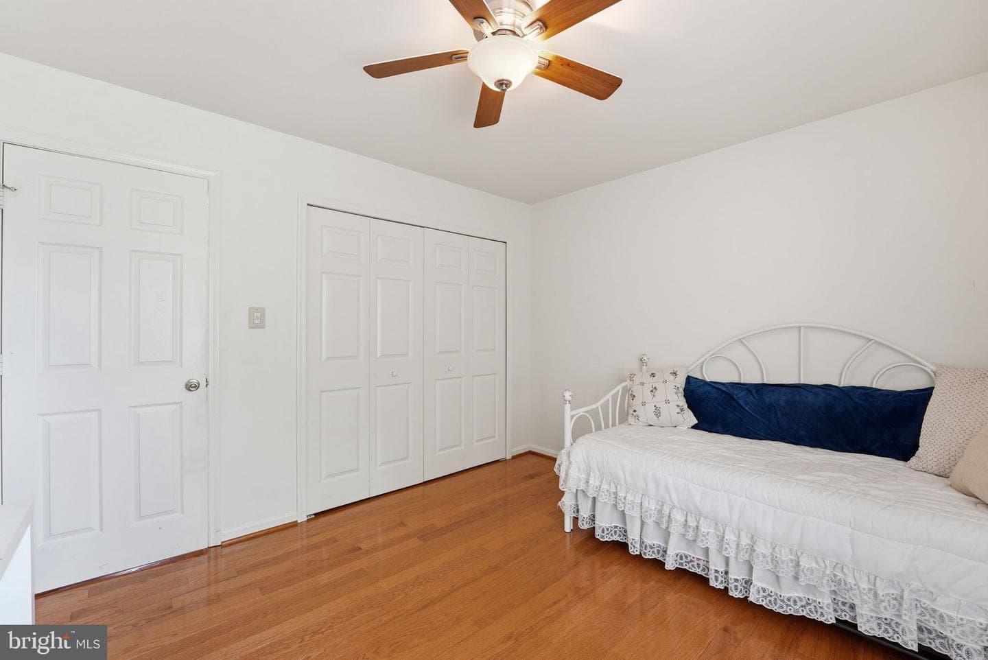 10275 Racquet Circle photo 18