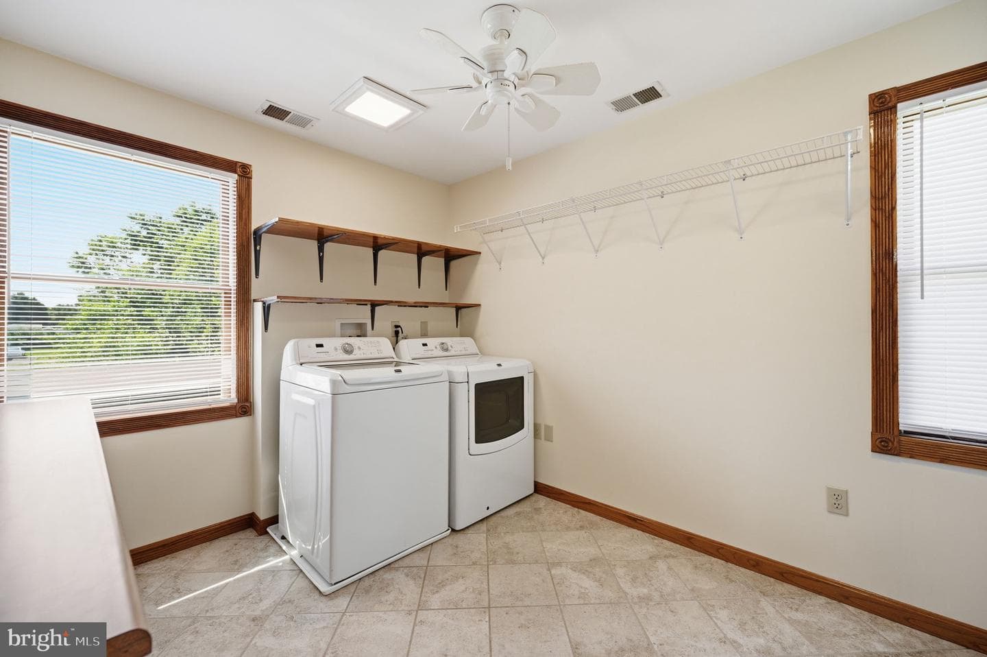 8905 Tudor Lane photo 28