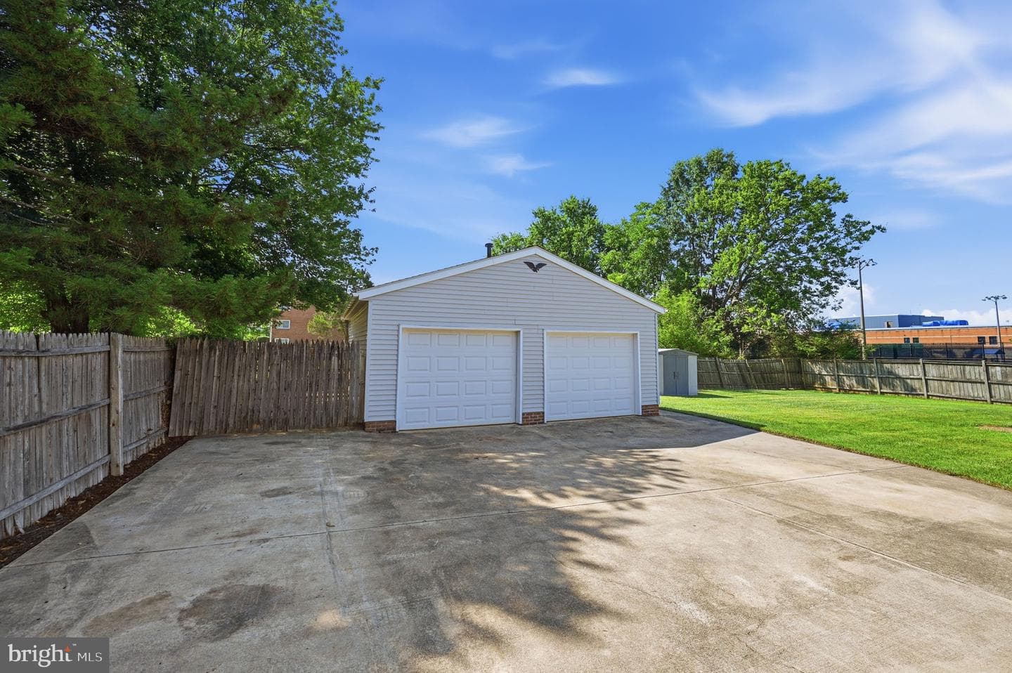 8905 Tudor Lane photo 34