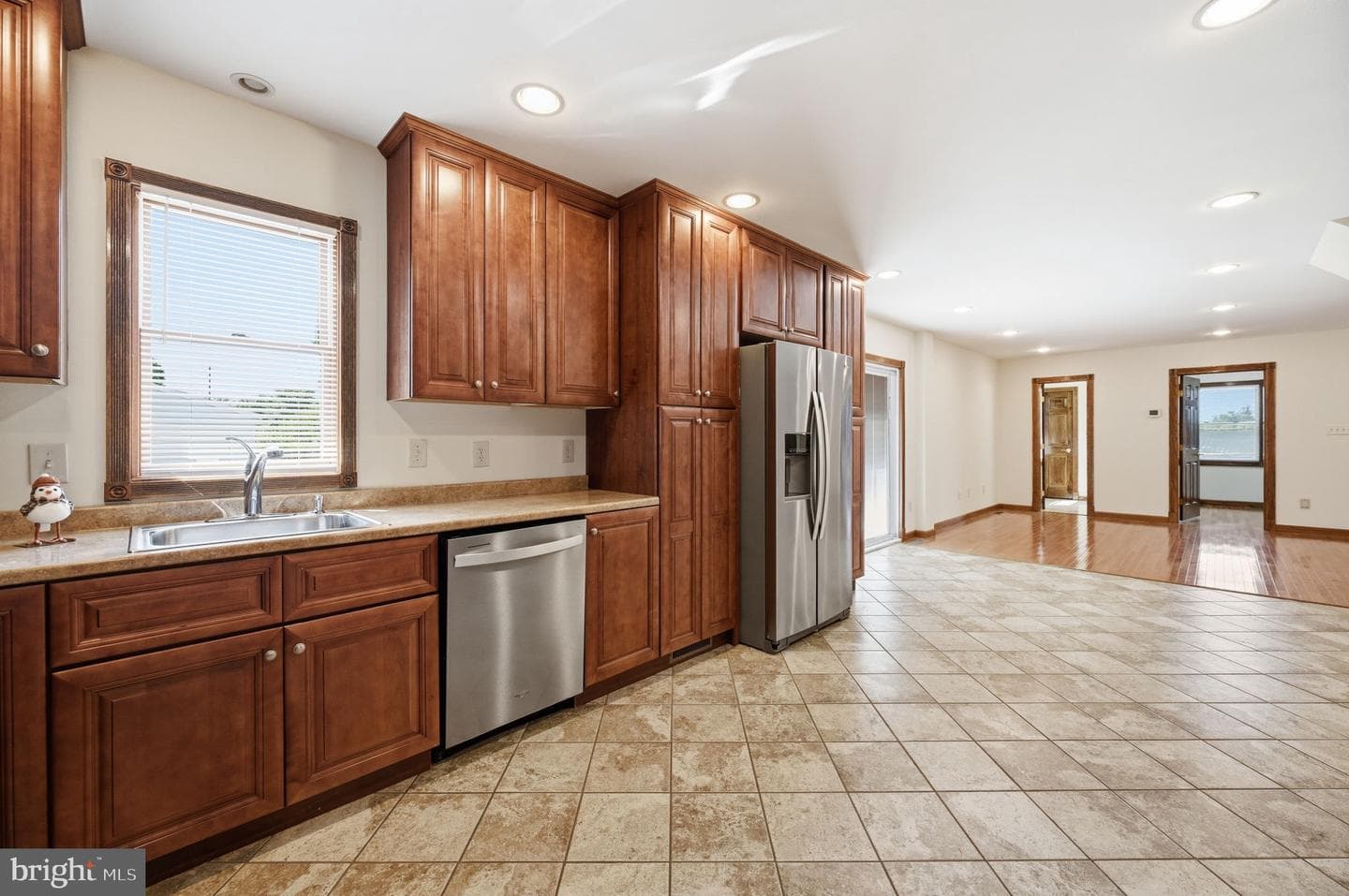 8905 Tudor Lane photo 7